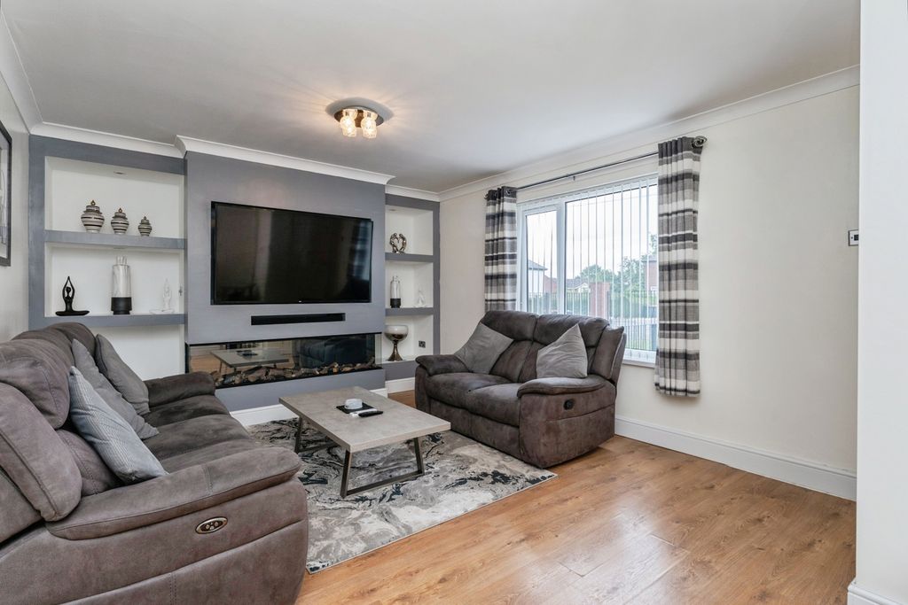 Property photo 3 of 20 Pbox-Img.Jpg