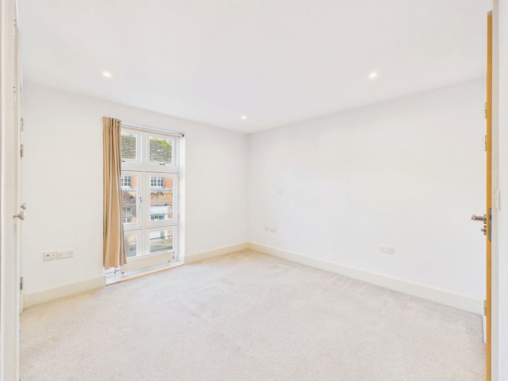 Additional image 5 of 2 bed flat for saleBlackhorse Way, Horsham RH12