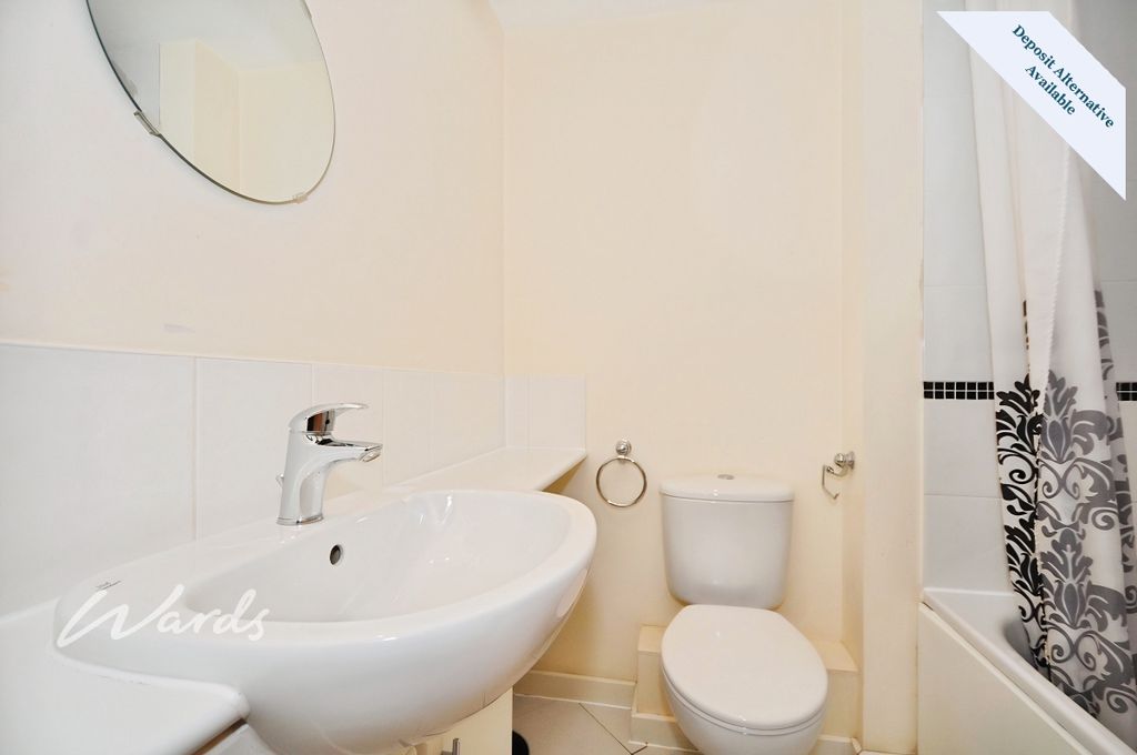 Property photo 3 of 10 Bathroom