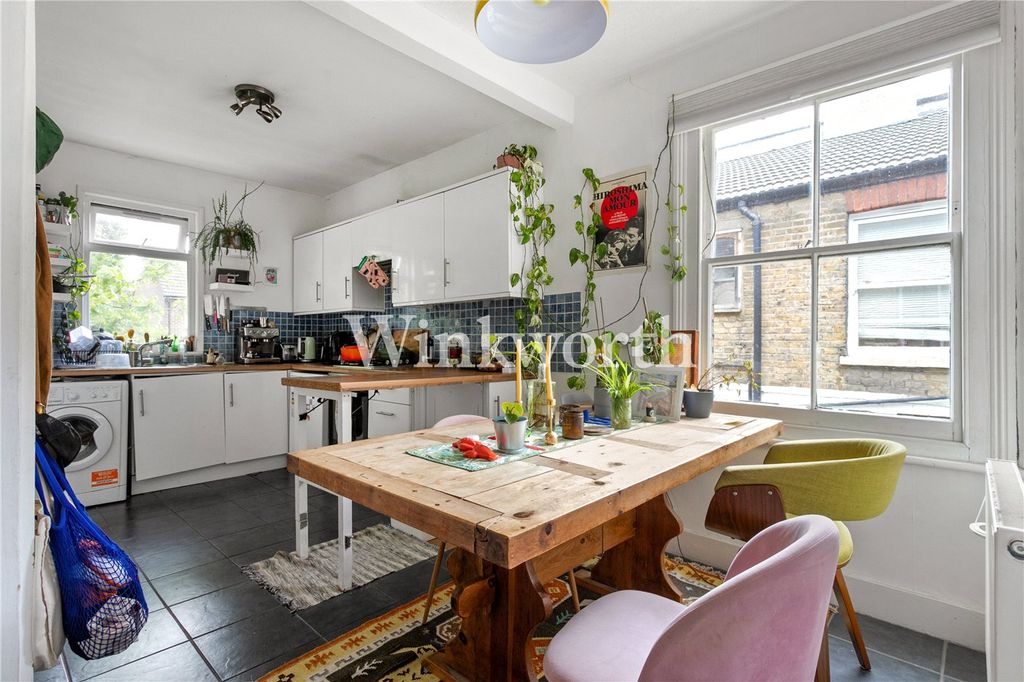 Property photo 2 of 11 Picture No. 04