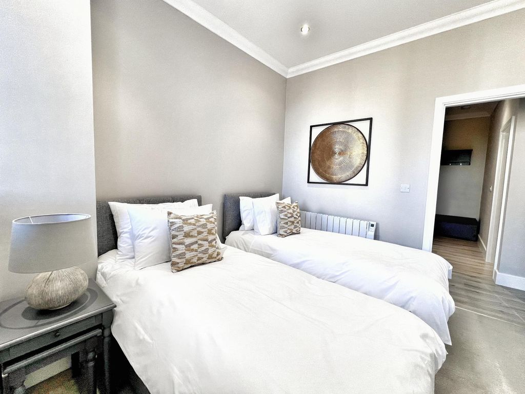 Property photo 3 of 19 Photo 2