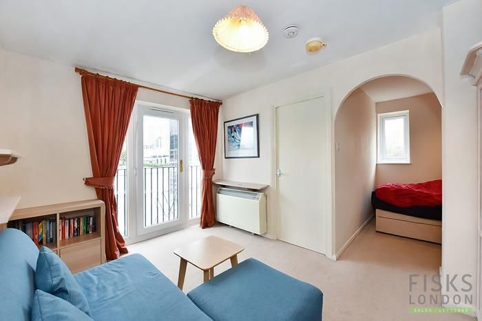 Property photo 1 of 9 425-64----Flat 68 Ringwood Gardens (2)-700.Jpg