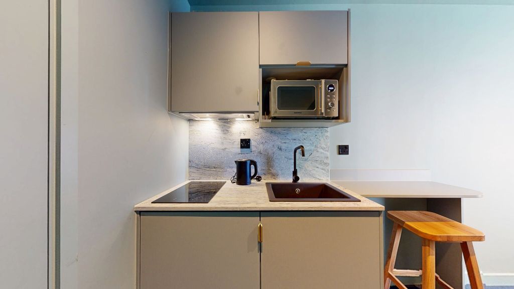 Property photo 2 of 19 Kitchen