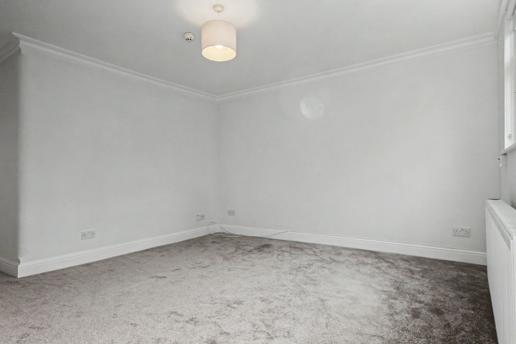 Property photo 3 of 10 3.Jpg