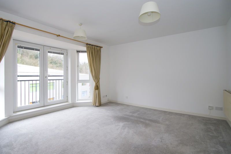 Property photo 2 of 11 Photo 2