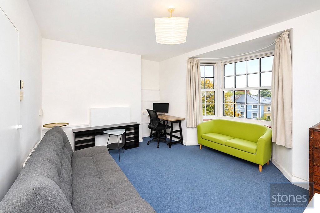 Property photo 1 of 17 Picture No. 04