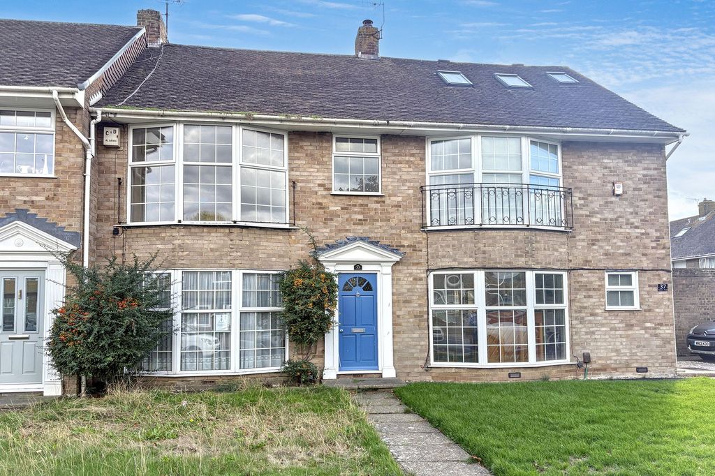 Property photo 1 of 17 35 Rectory Road, Shoreham-By-Sea Bn43 6Eb