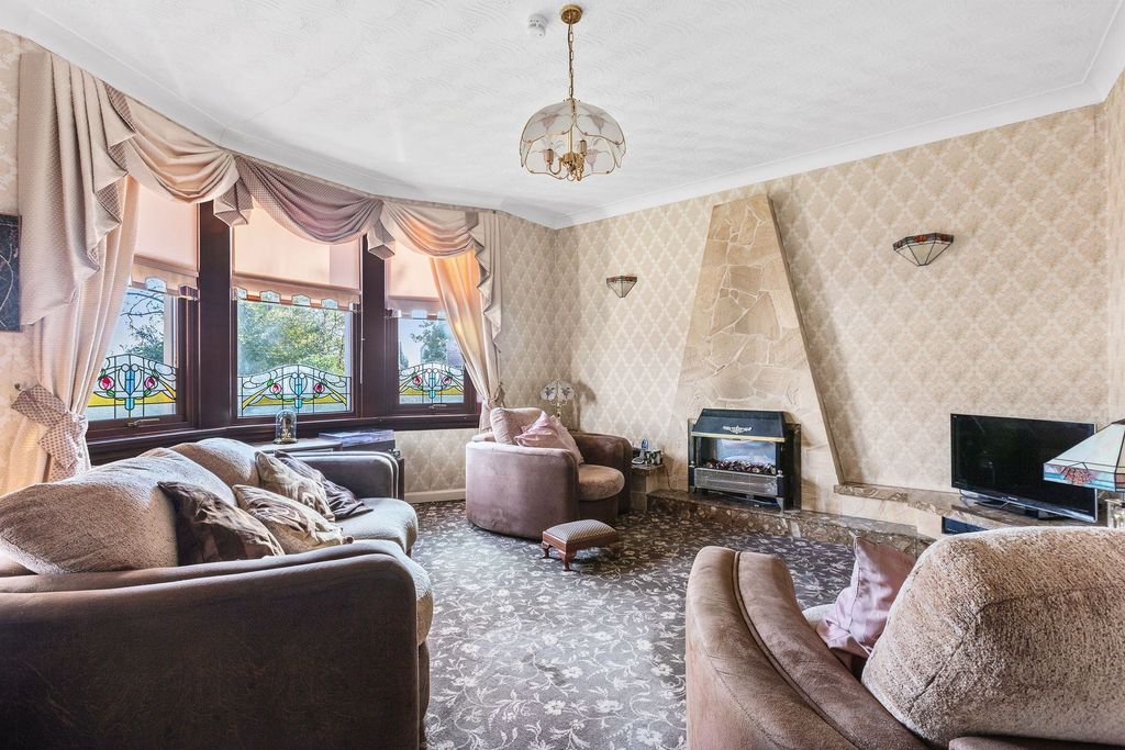 Property photo 3 of 22