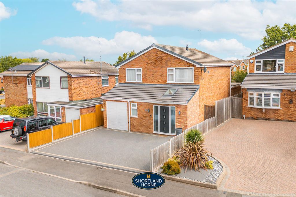 Property photo 1 of 42