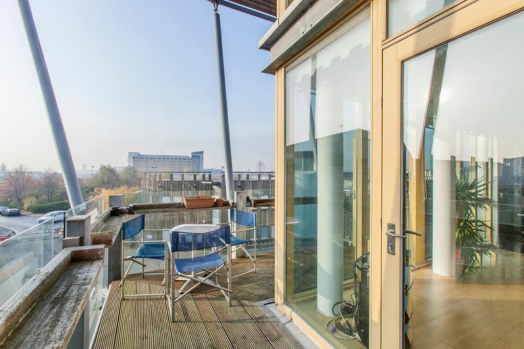 Property photo 1 of 9 Wrap Round Balcony.Jpg