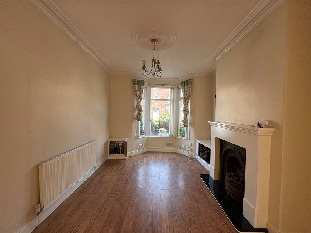 Property photo 2 of 8 Picture No. 06