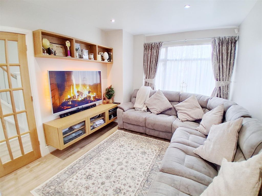 Property photo 2 of 16 2