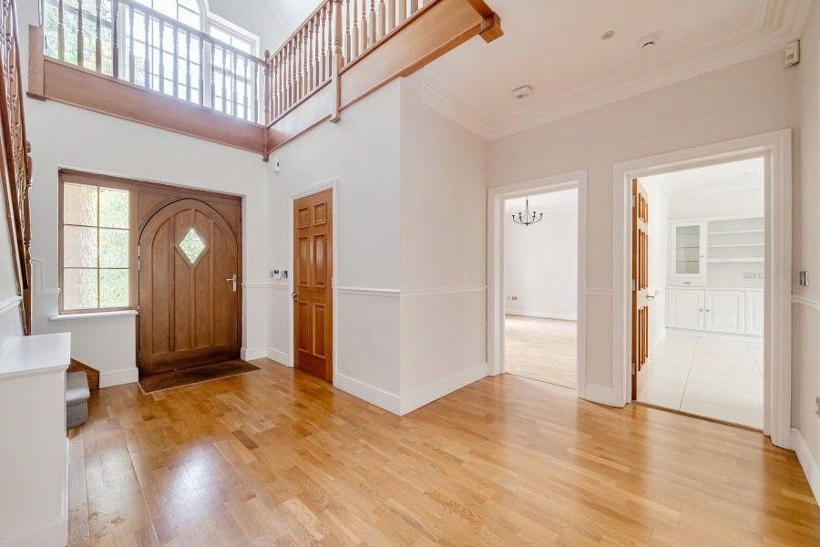 Property photo 2 of 25