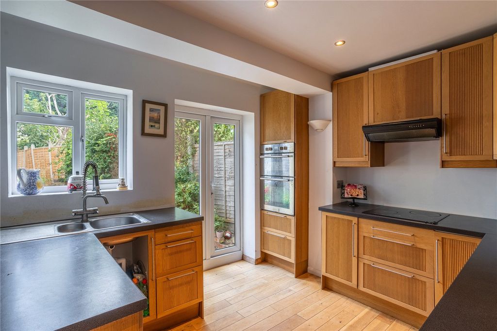 Property photo 3 of 31 Picture No. 34