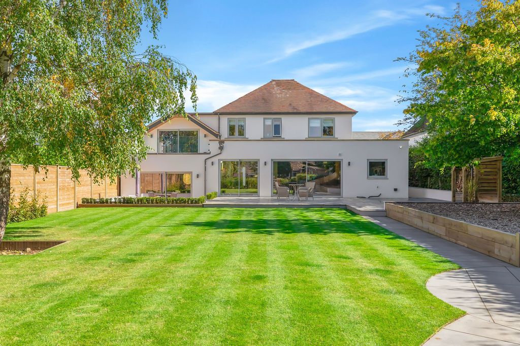 Property photo 1 of 31
