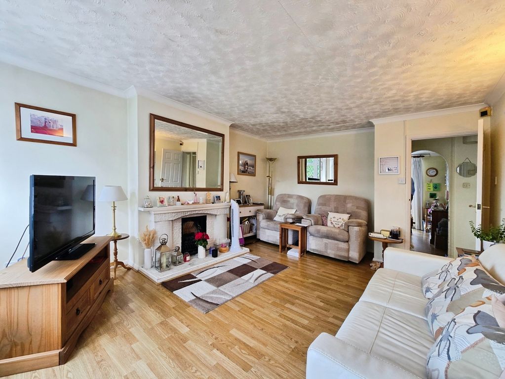 Property photo 2 of 16 Pbox-Img.Jpg