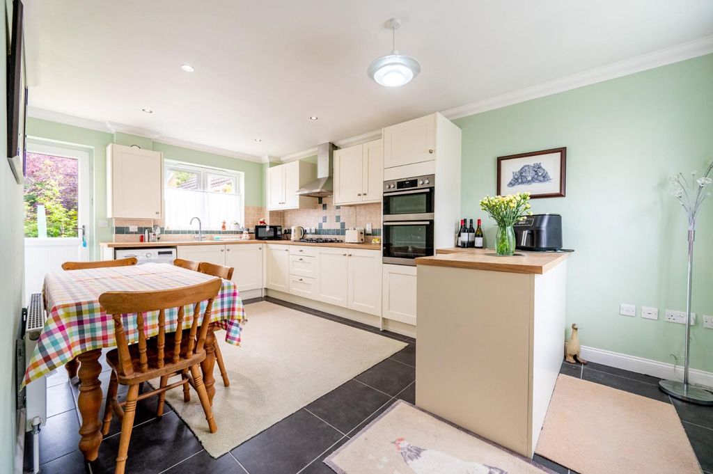 Property photo 2 of 19 Kitchen/Dining Room