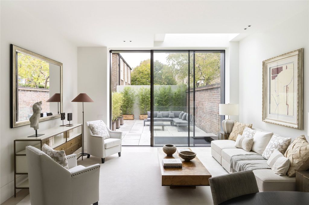 Property photo 2 of 24 Picture No. 27