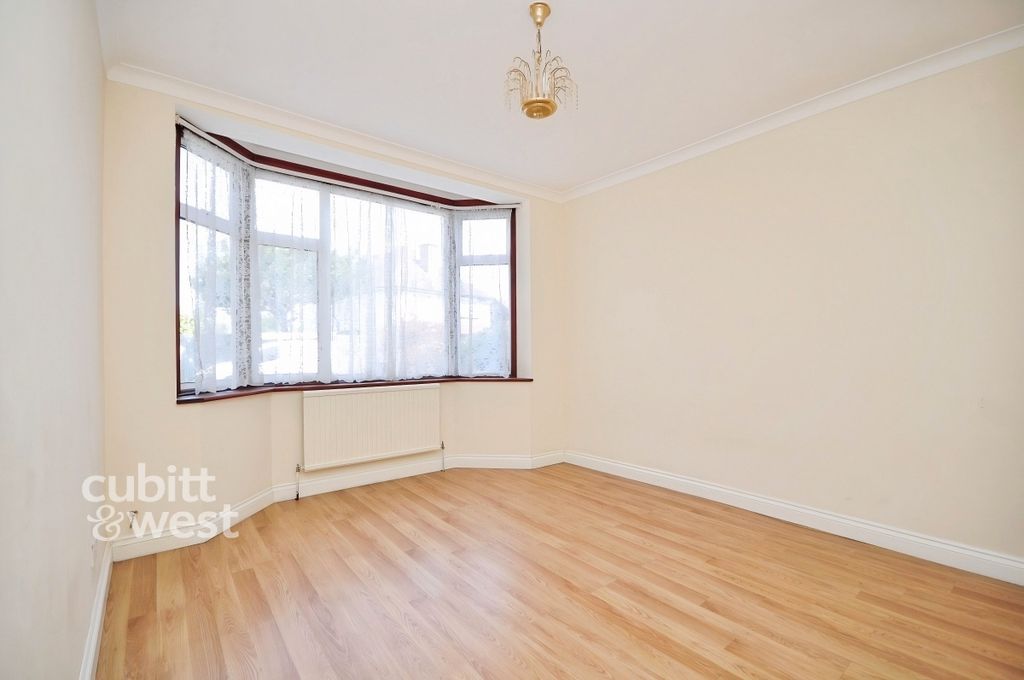 Property photo 2 of 7 1A721094-2
