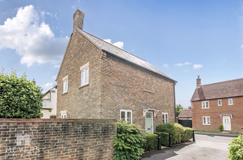 Property photo 1 of 14 Photo 7