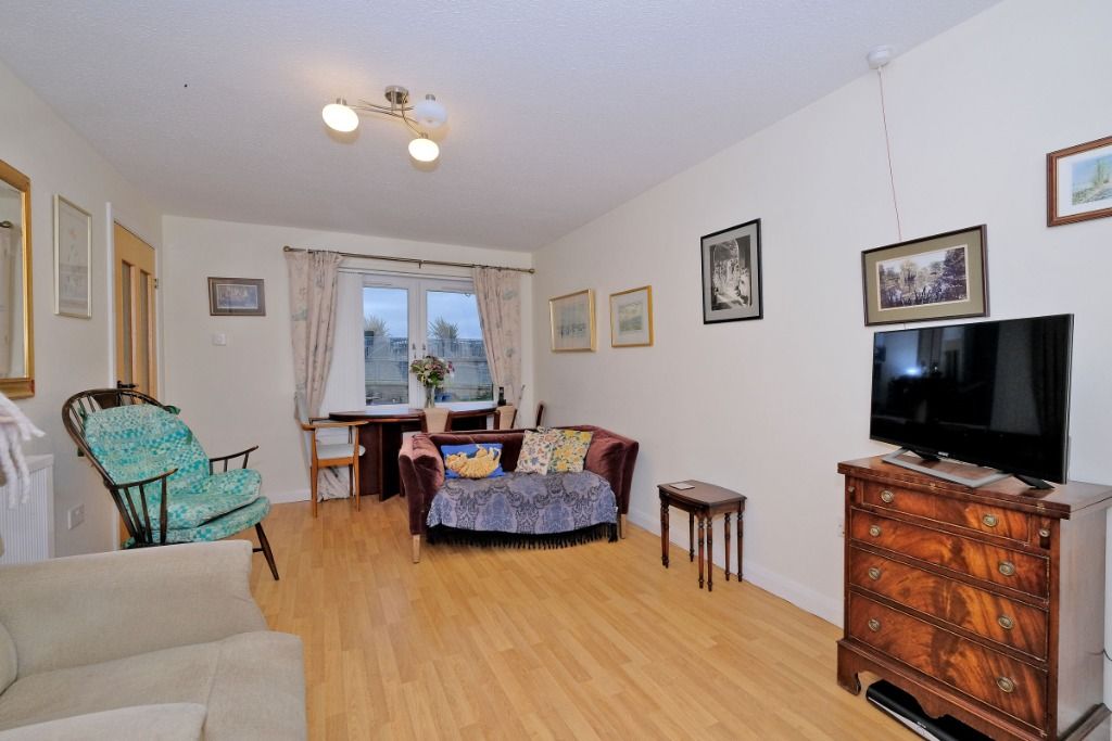 Property photo 2 of 11 Photo 2
