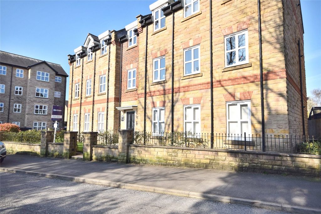 Property photo 1 of 11 External