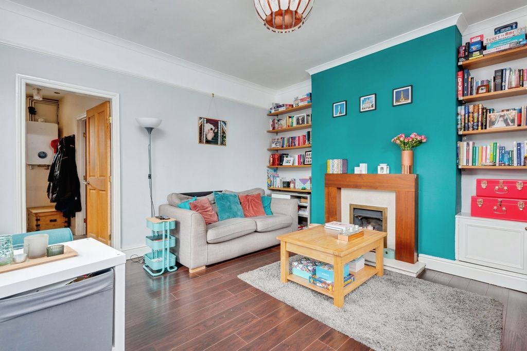 Property photo 3 of 18 Pbox-Img.Jpg