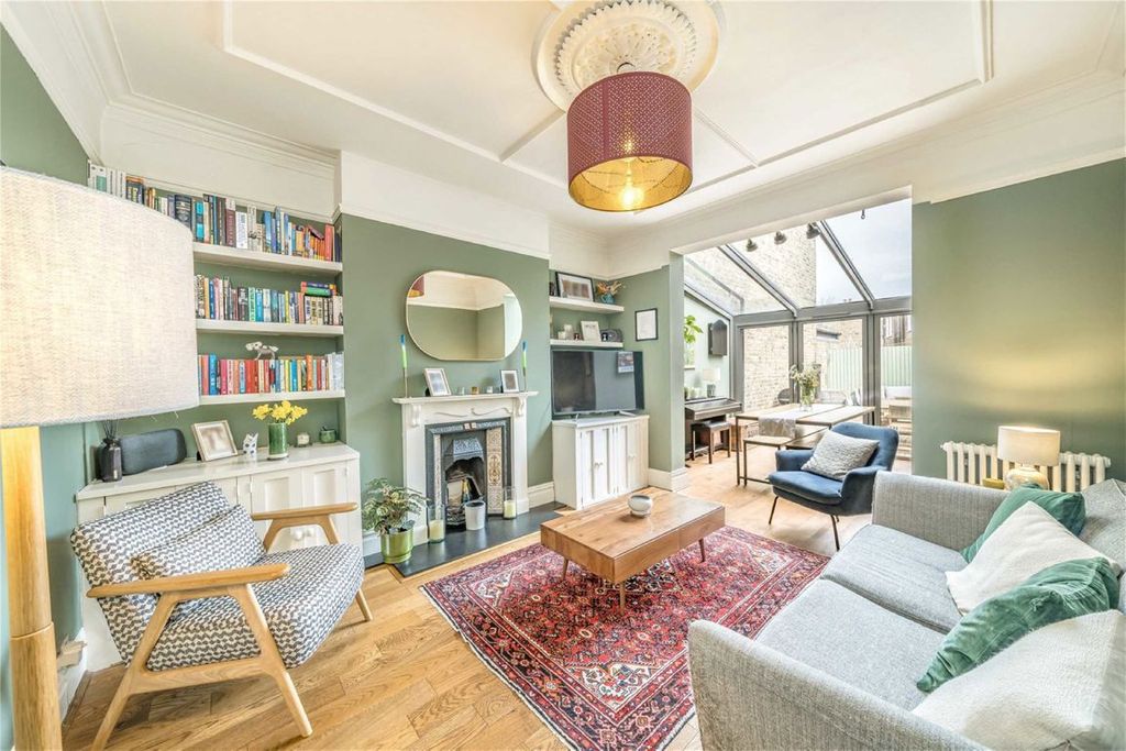 Property photo 1 of 9