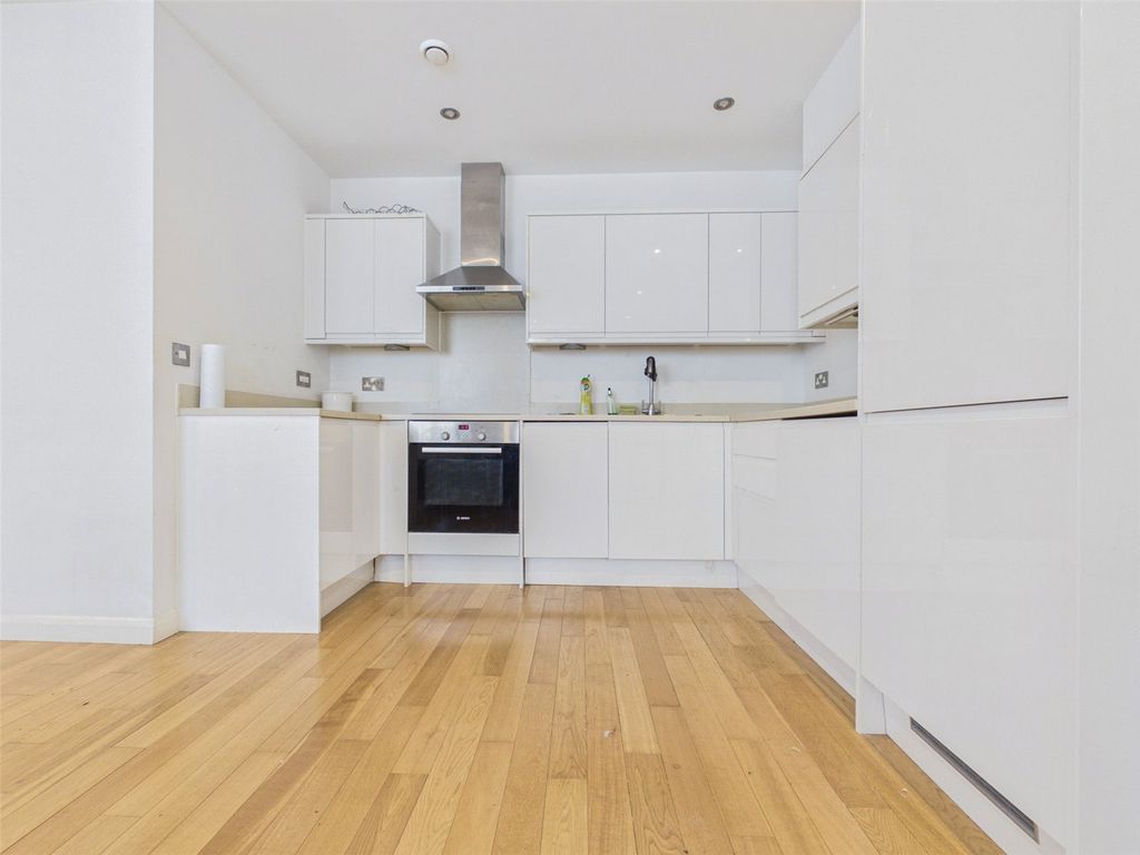 Property photo 3 of 9 Kitchen