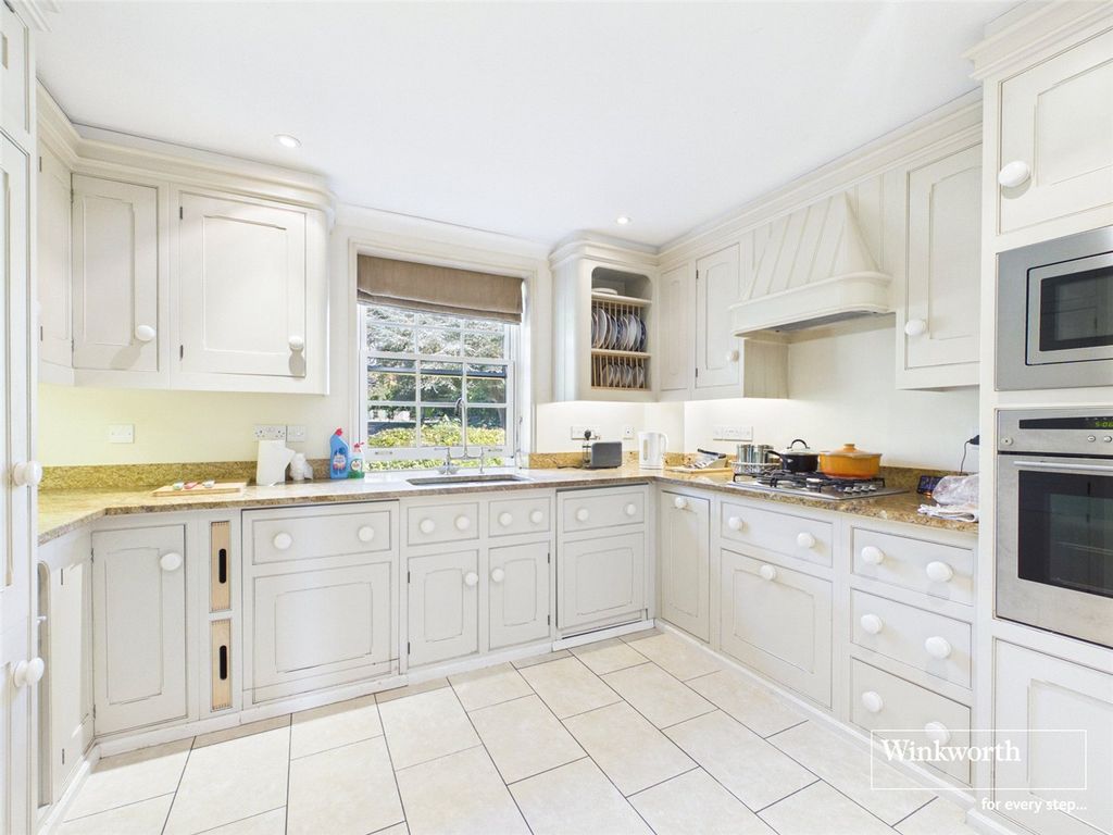 Property photo 3 of 12 Picture No. 22