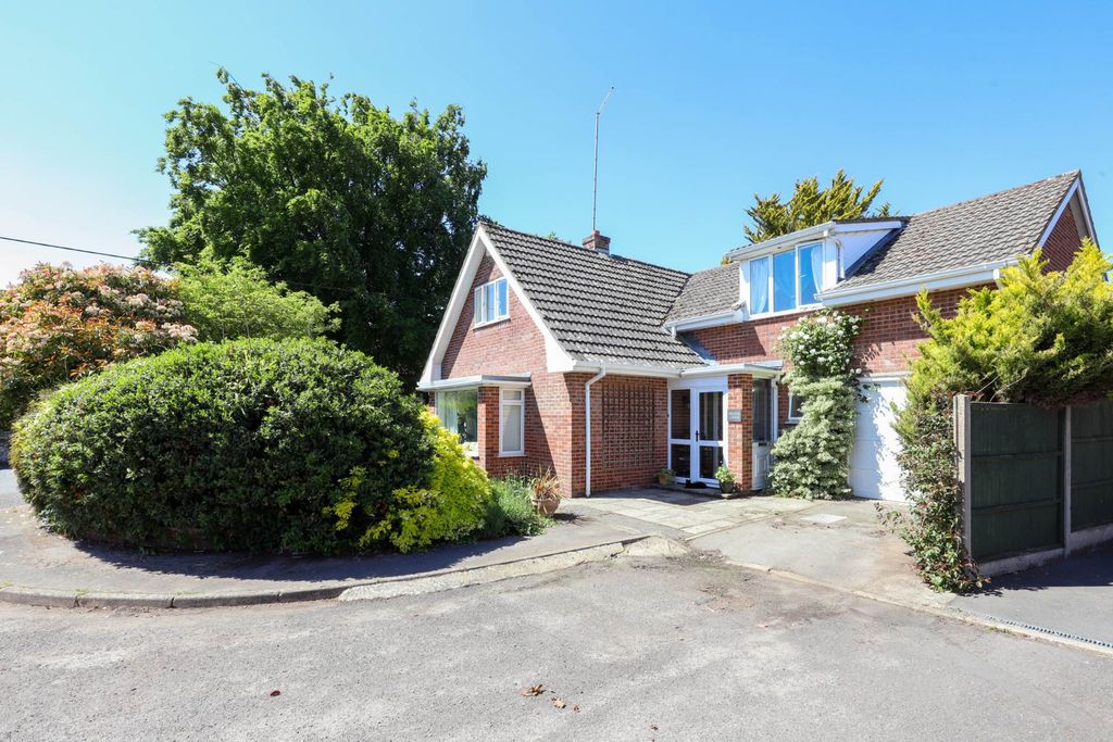 Property photo 1 of 23