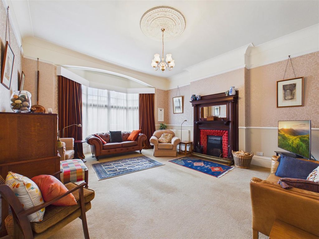 Property photo 3 of 24 Living Room