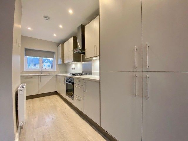 Property photo 2 of 10 Kitchen