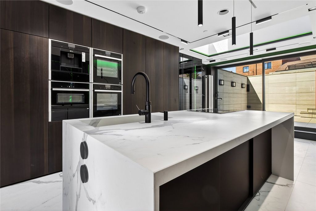 Property photo 1 of 78 Kitchen