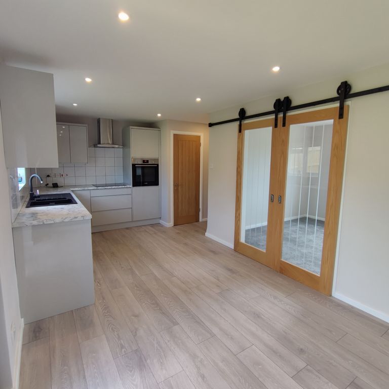 Property photo 2 of 8 Image