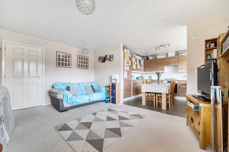 Property photo 3 of 20