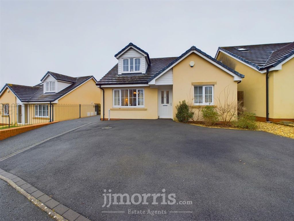 Property photo 1 of 30 Cam01343G0-Pr0222-Still009.Jpg