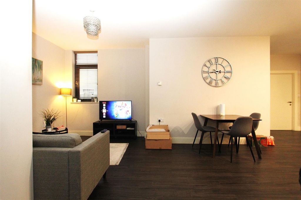 Property photo 3 of 9 Spacious Open-Plan Living And Dining Area...