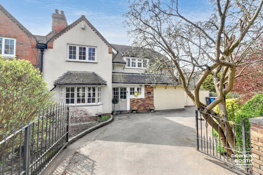 Property photo 1 of 32