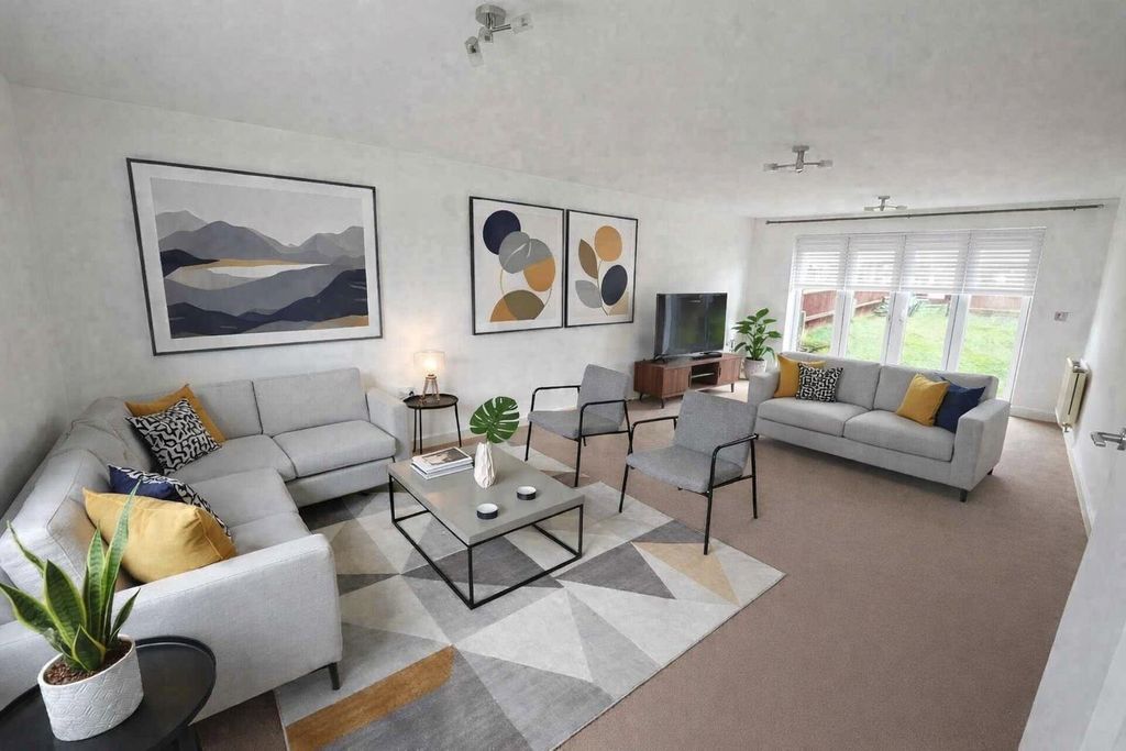 Property photo 2 of 15 Living1.Png
