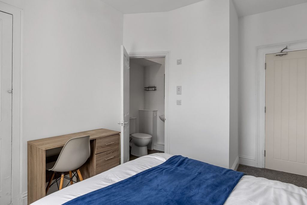 Property photo 2 of 5 0031