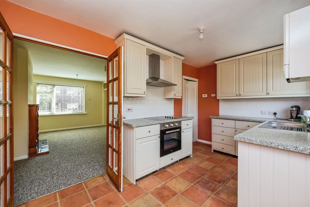 Property photo 3 of 18