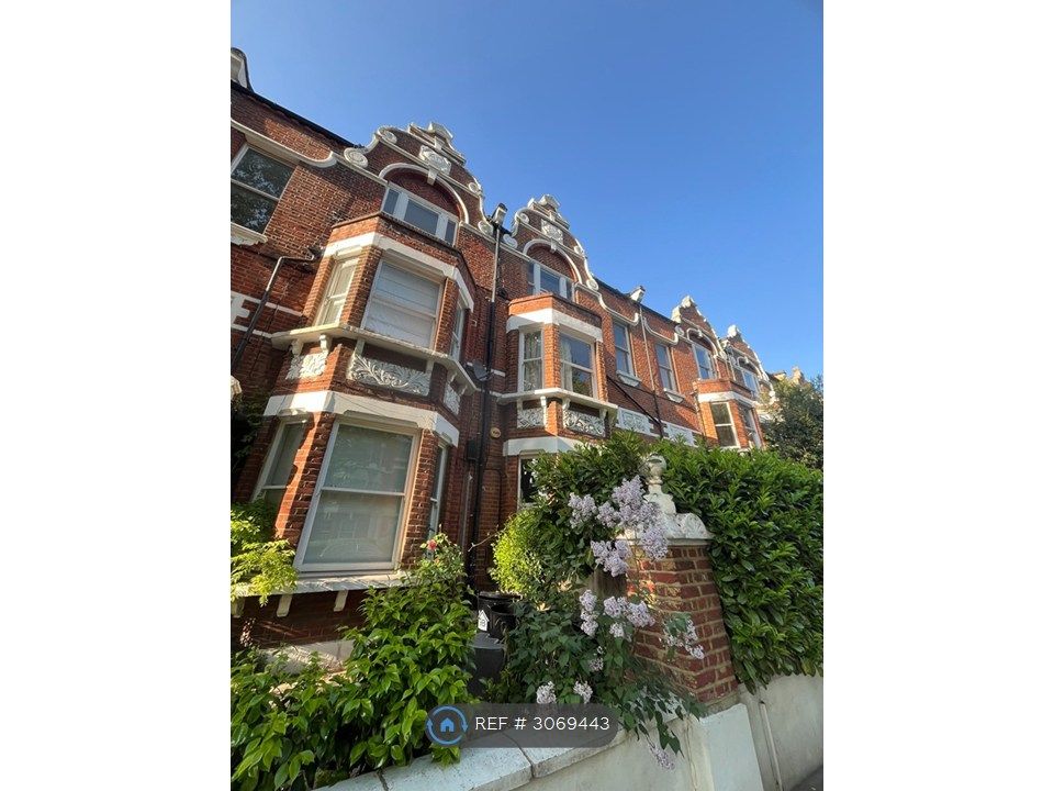 Property photo 1 of 13 Victorian Red-Brick Façade