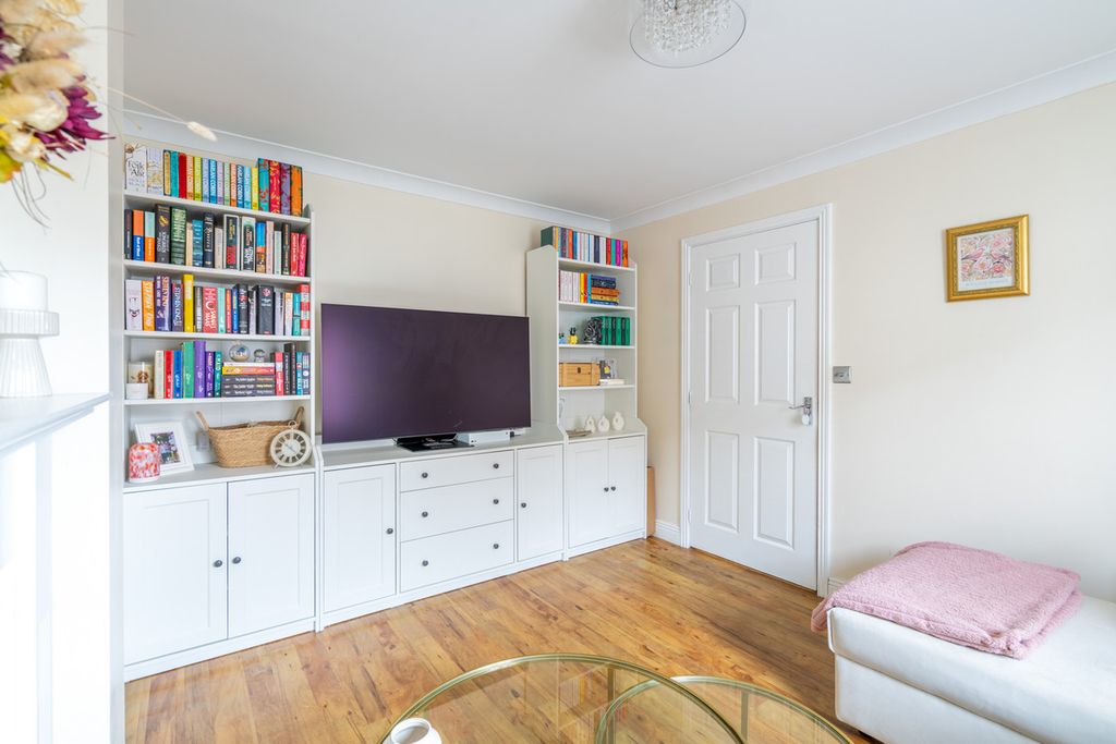 Property photo 3 of 16