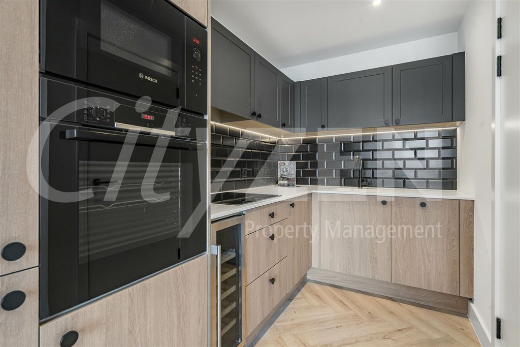 Property photo 2 of 39 Kitchen