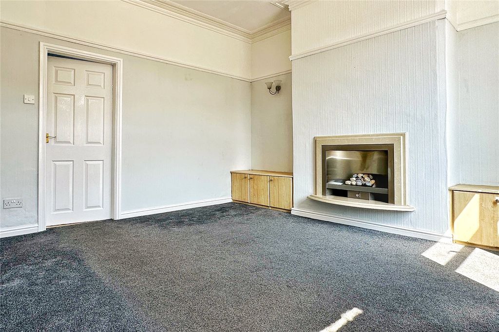 Property photo 2 of 16 Living Room