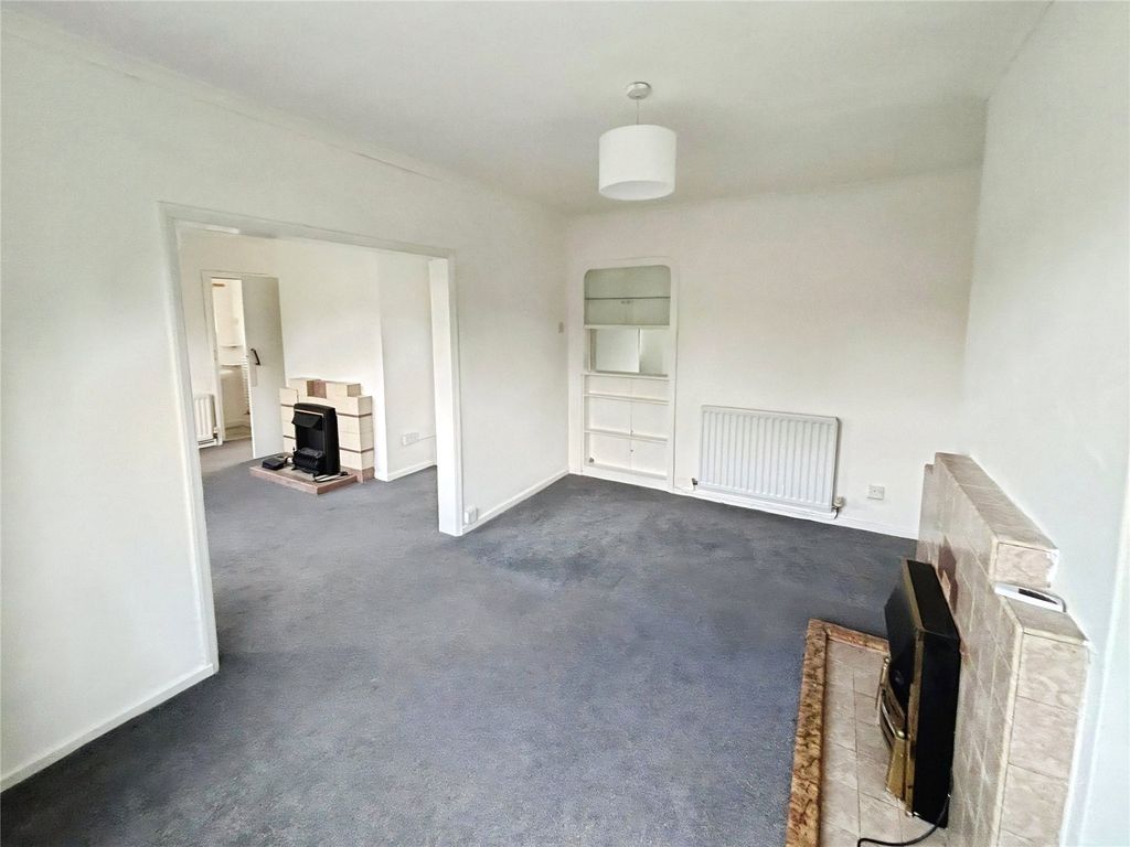 Property photo 2 of 17 Picture No. 29