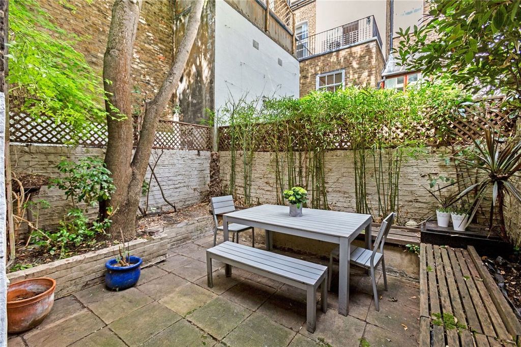 Property photo 3 of 6