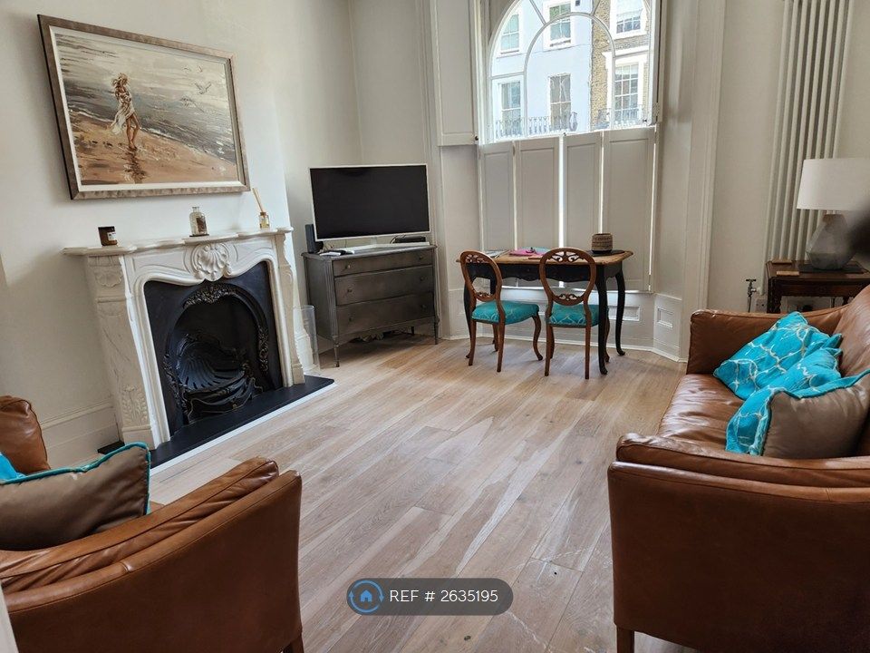 Property photo 2 of 11 Lounge