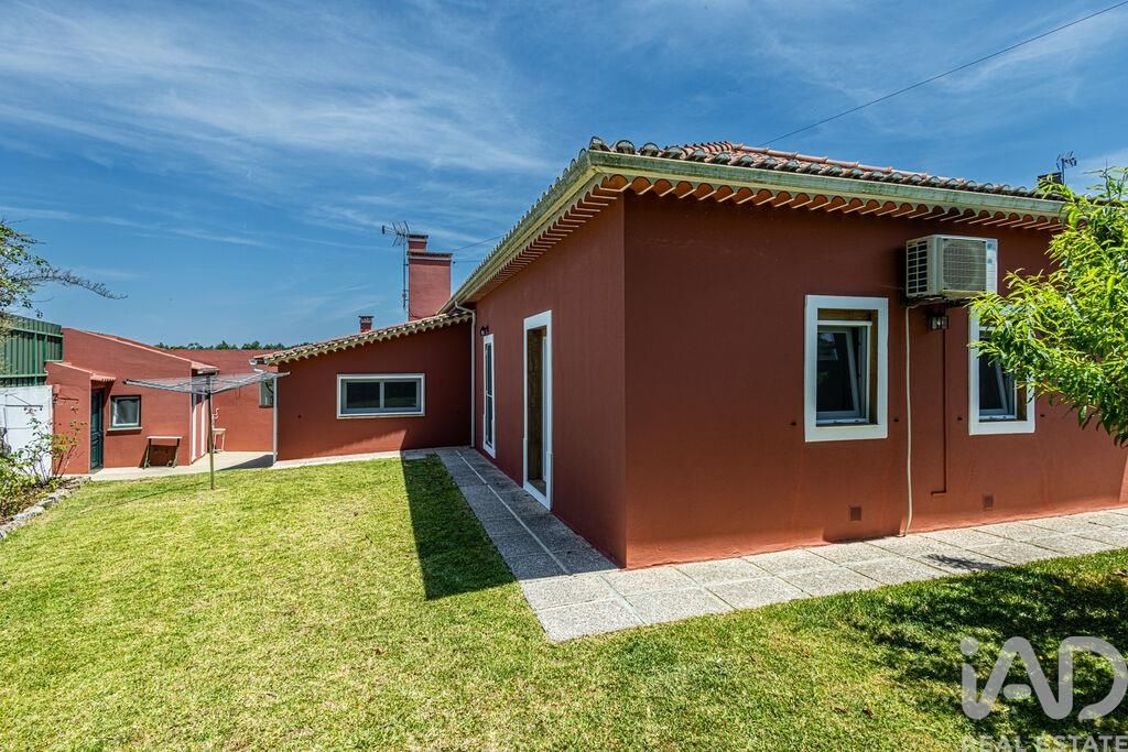 Property photo 2 of 40
